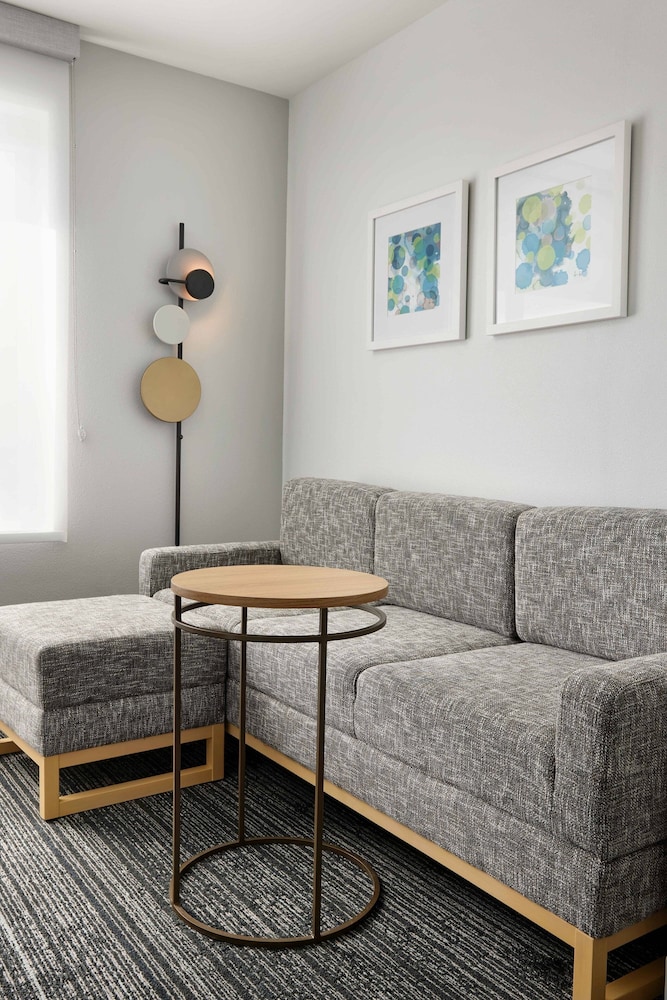 Studio, 1 King Bed with Sofa bed (Hearing Accessible)