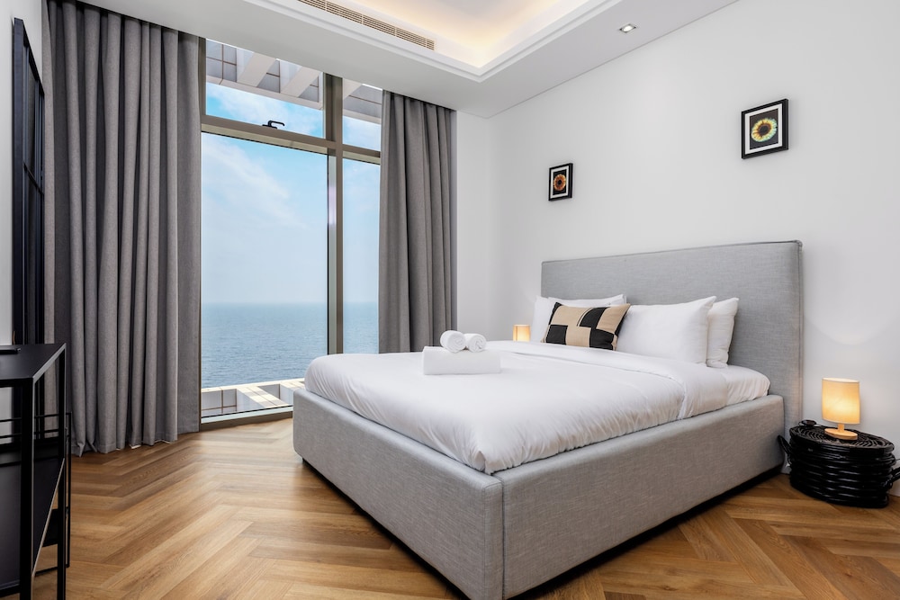 Classic Apartment, Balcony, Sea View photo 1