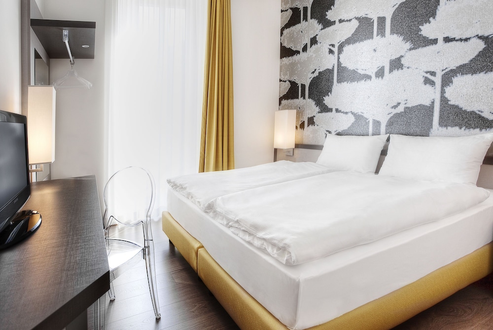 Double or Twin Room photo 2
