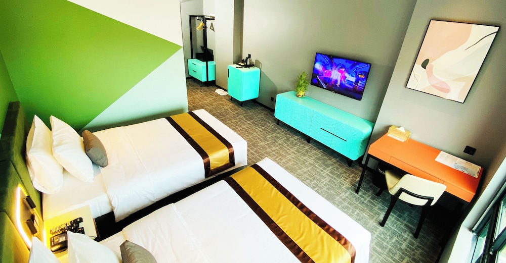 Standard Twin Room - Photo 4