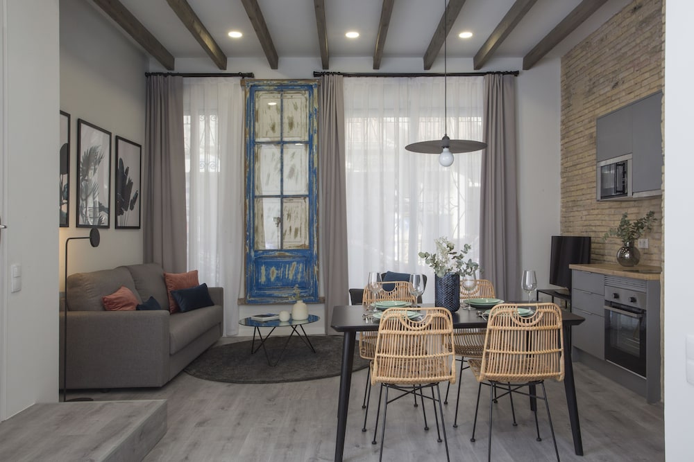 Loft, Ground Floor (Parque Central I, next to entrance)