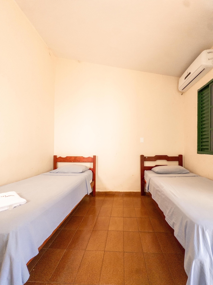 Basic Twin Room, 2 Twin Beds, Non Smoking photo 1