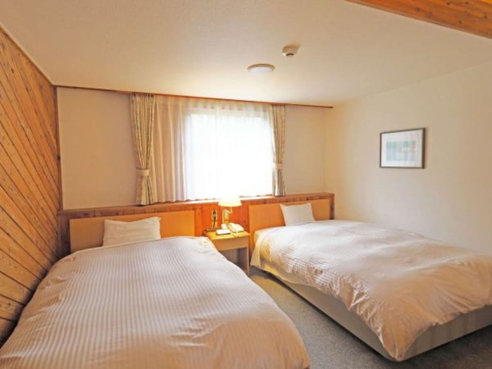 Hotel Twin Room photo 2
