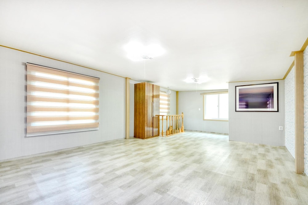 Basic Room, 1 Bedroom (Mirea) - Photo 8
