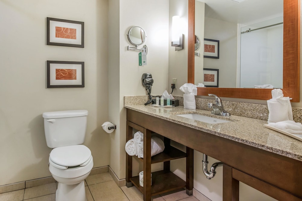 Suite, Multiple Beds, Accessible, Non Smoking photo 3