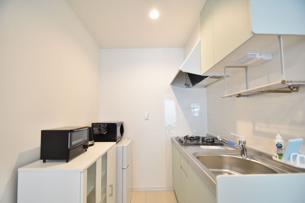 Twin Room (with Extra Bed) - Photo 10
