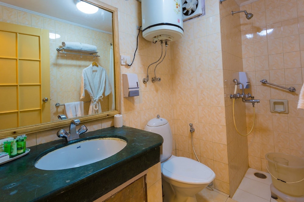 Royal Executive Suite With Balcony and Valley View - Photo 5