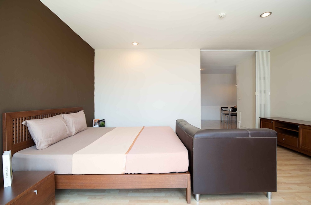 Superior Suite, City View photo 2
