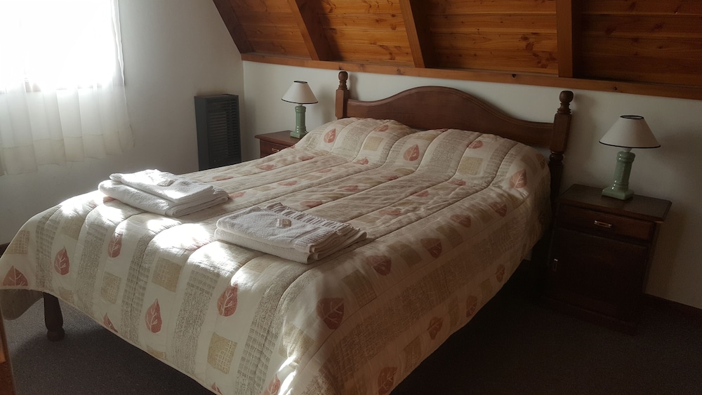 Traditional Cabin, 3 Bedrooms photo 1