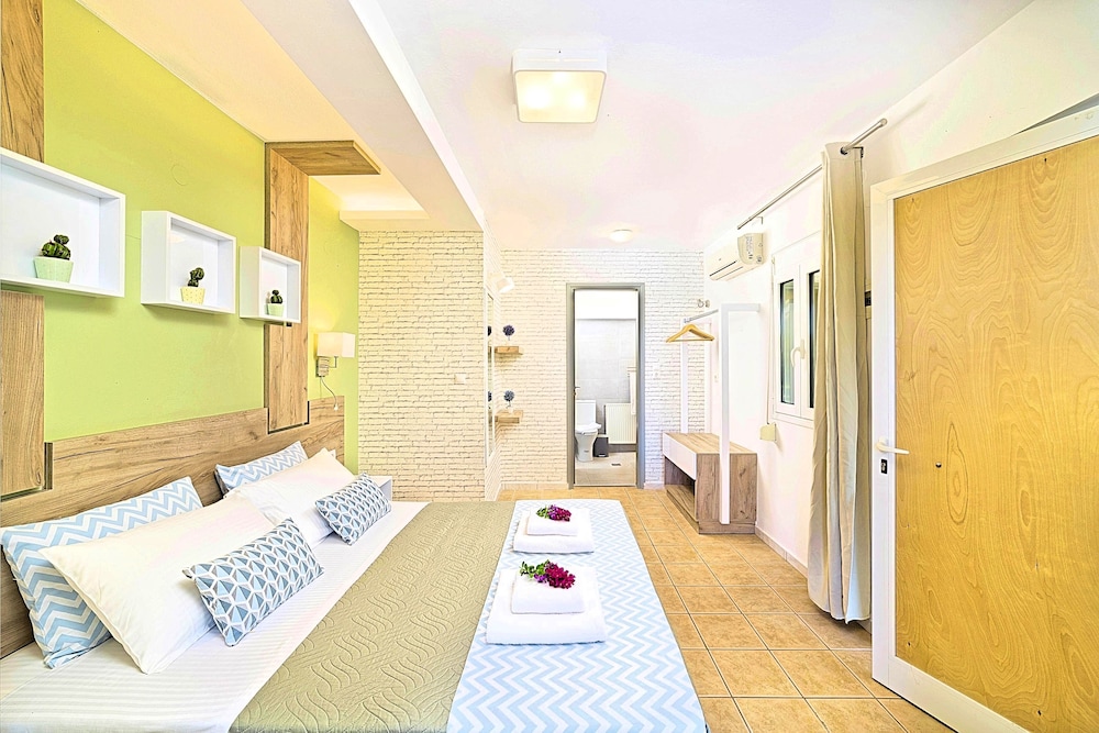 Villa photo 2