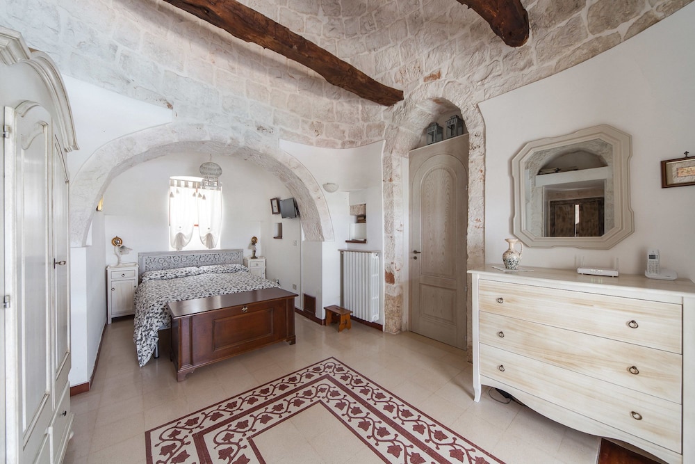 House, 2 Bedrooms