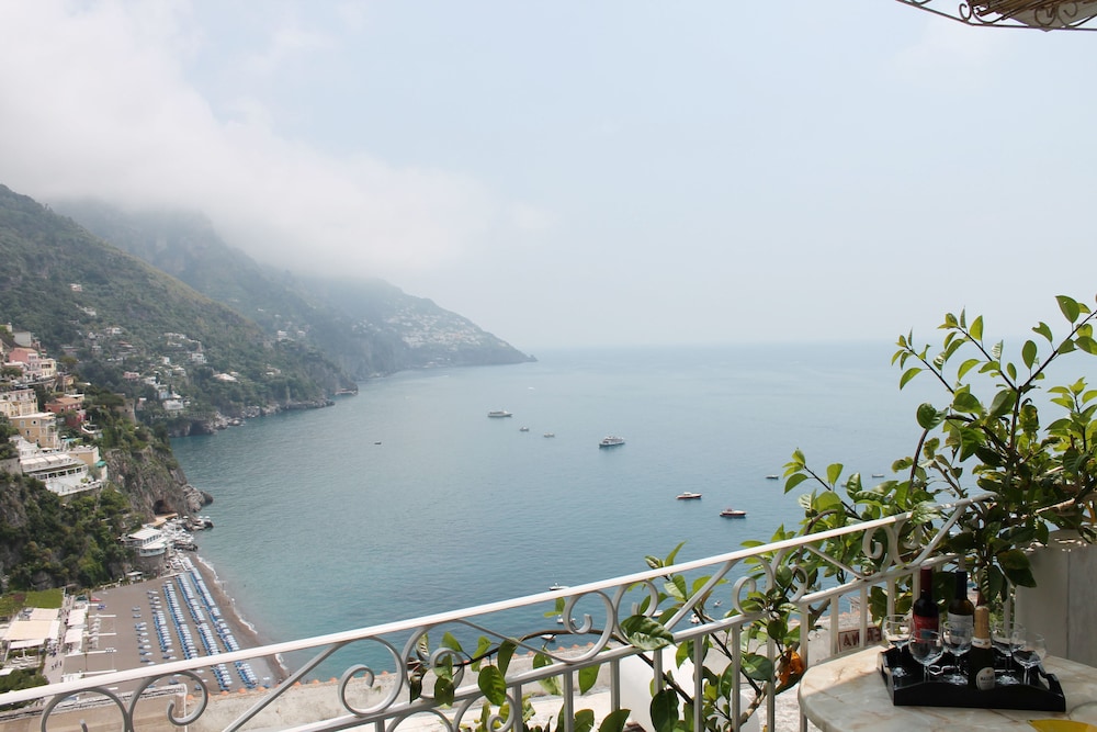 Suite, 2 Bedrooms, Sea View photo 3