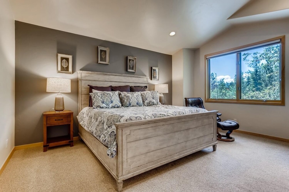 House, 4 Bedrooms photo 1