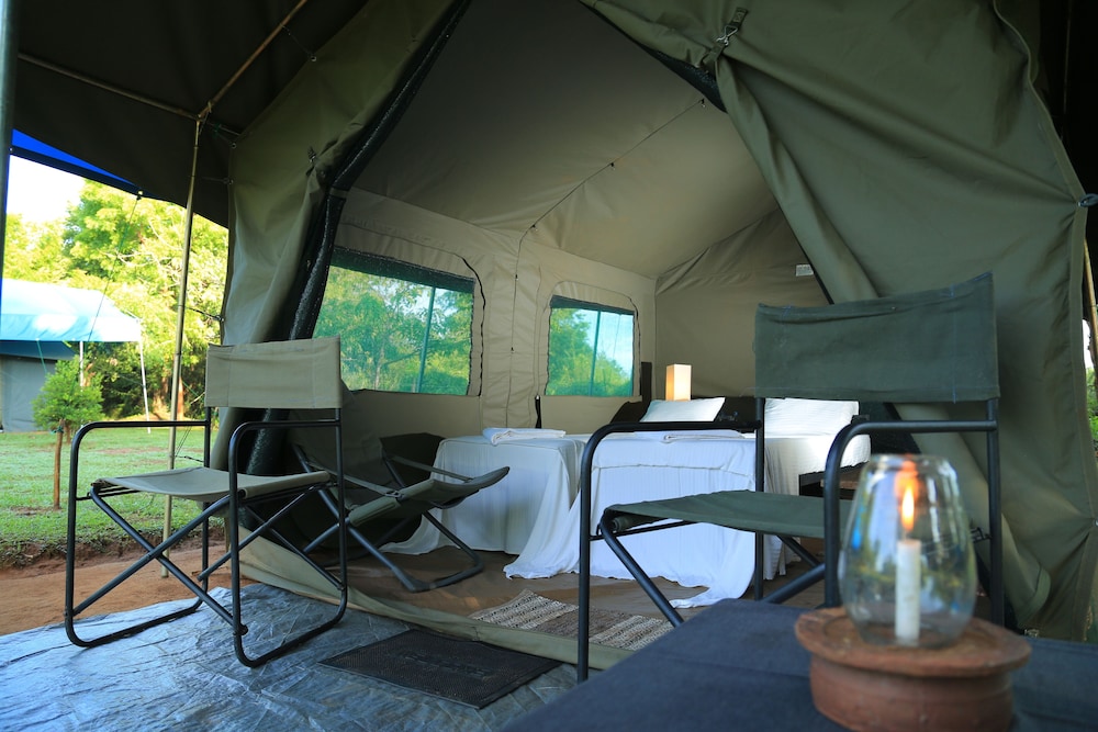 Family glamping bordering Udawalawe with guided bush walk photo 1