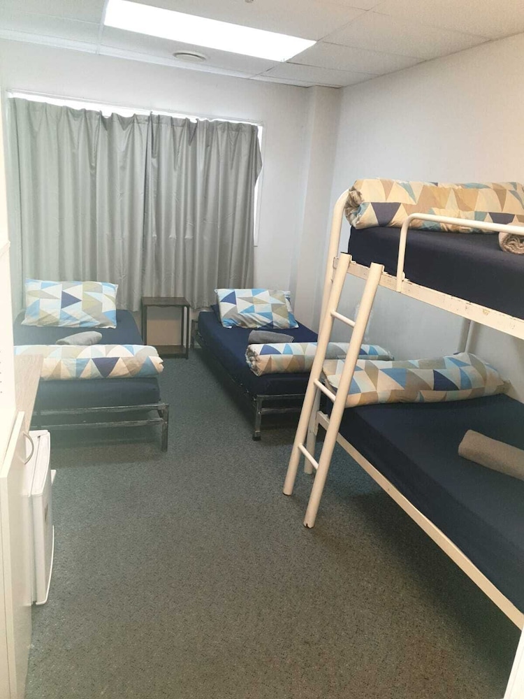 Standard Quadruple Room, 4 Bedrooms, Shared Bathroom photo 2