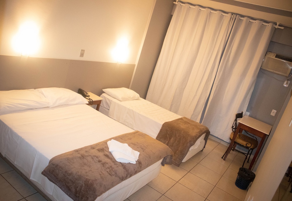 Economy Twin Room photo 1