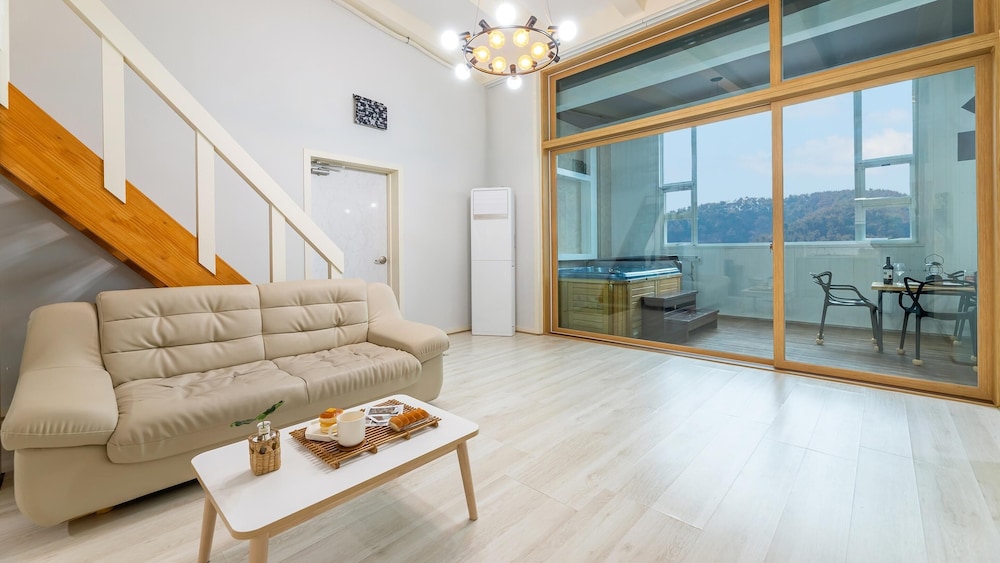 Basic Room, 1 Bedroom (A Cozy(Spa,BBQ)) photo 2