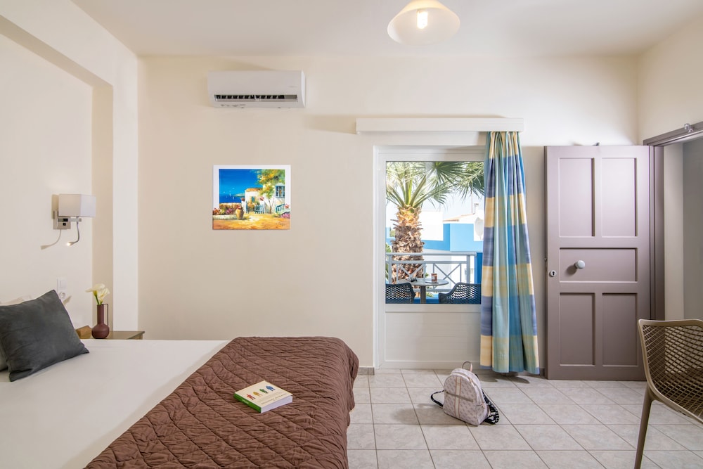 Basic Double Room photo 2