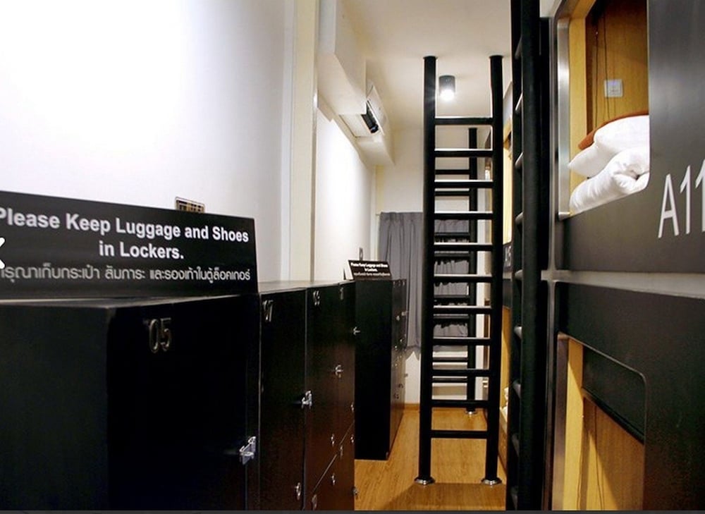 Private Capsule Male Dormitory photo 2