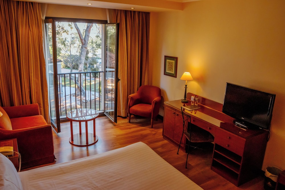 Deluxe Double or Twin Room - Photo 4