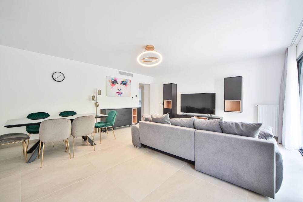 Apartment, 3 Bedrooms, Balcony photo 3