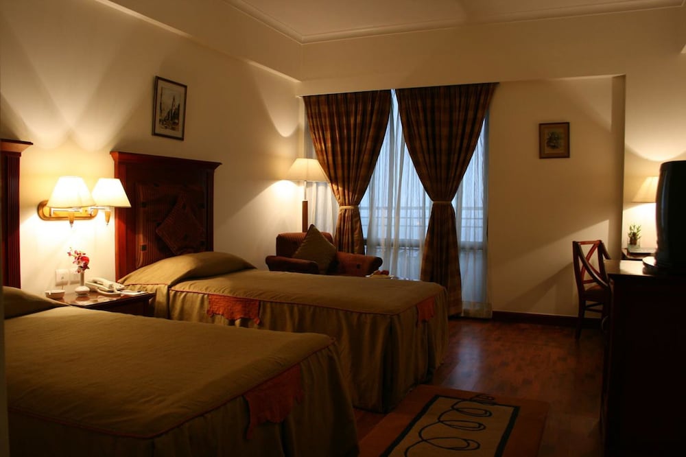 Deluxe Room - Photo 2