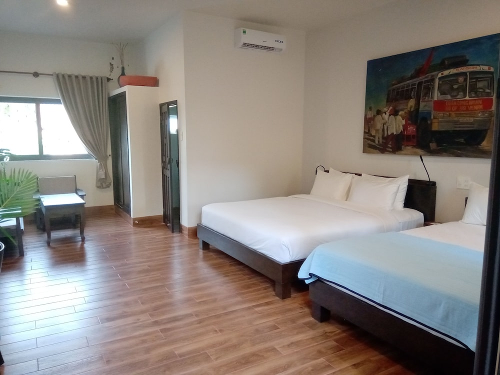 Panoramic Quadruple Room (Bon Voyage) photo 3