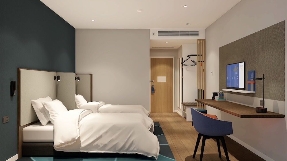 Standard Room, Multiple Beds, City View