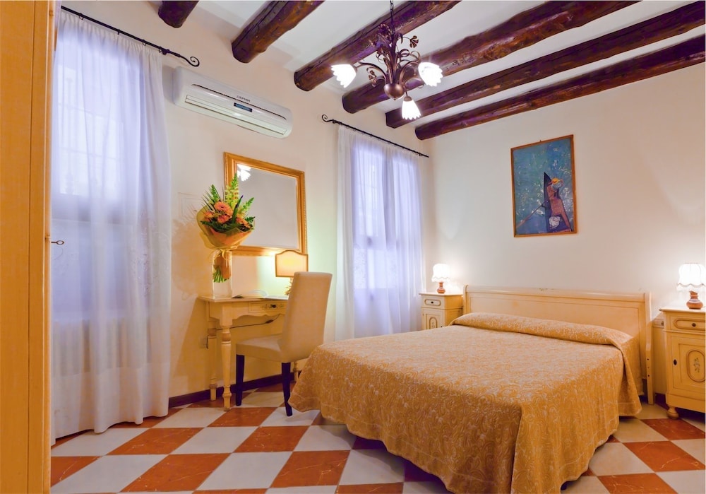 Standard Double Room, 1 Double Bed photo 2