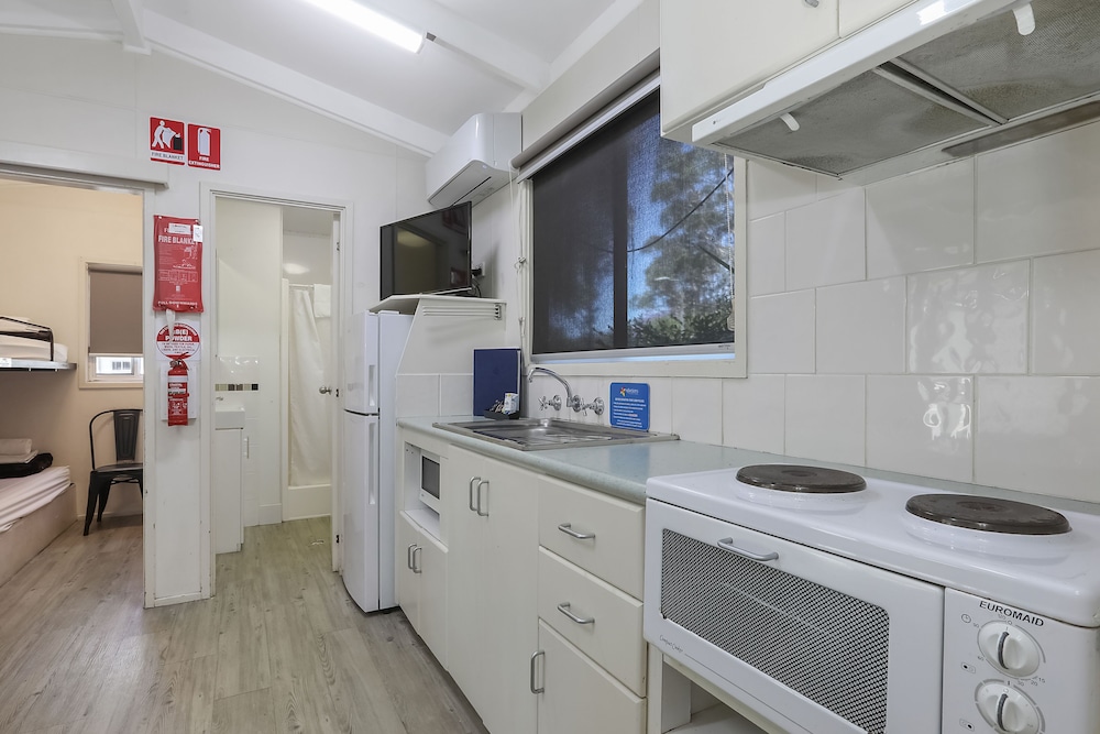 Standard Cabin - Sleeps 4 photo 3