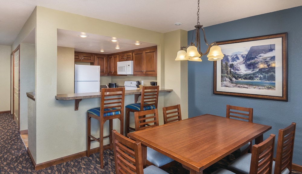 Standard Condo, 3 Bedrooms, Kitchen