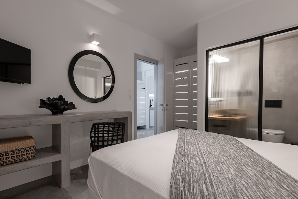 Deluxe Suite, 1 Bedroom, Sea View photo 1