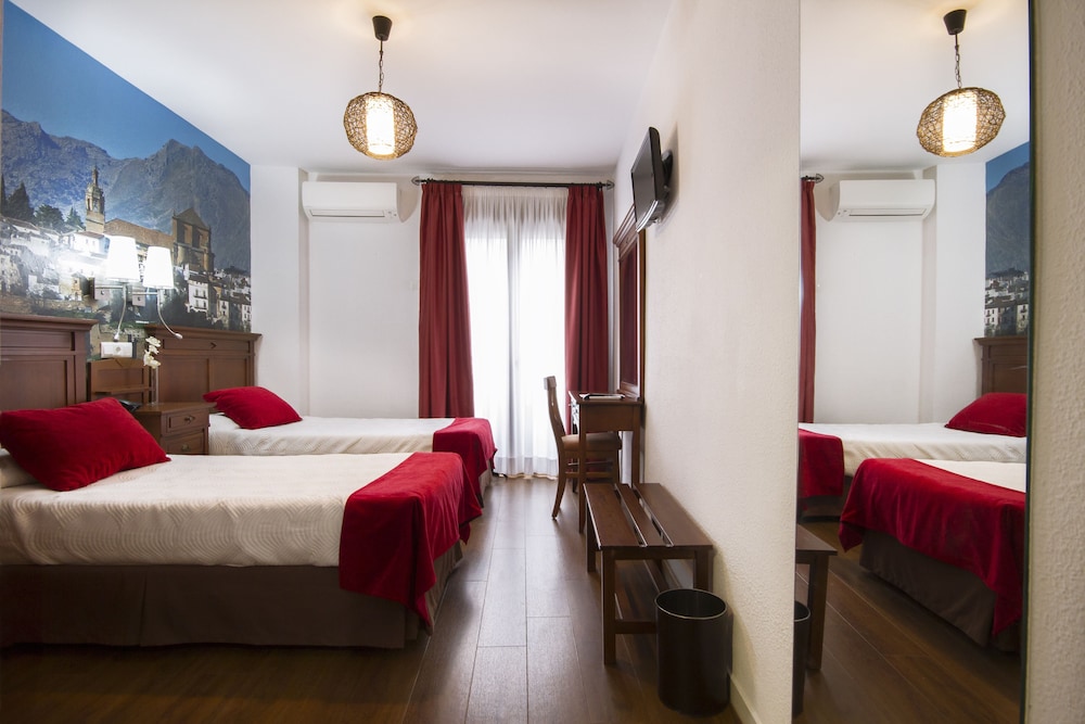 Standard Double Room (Double Room 2 beds ) photo 3