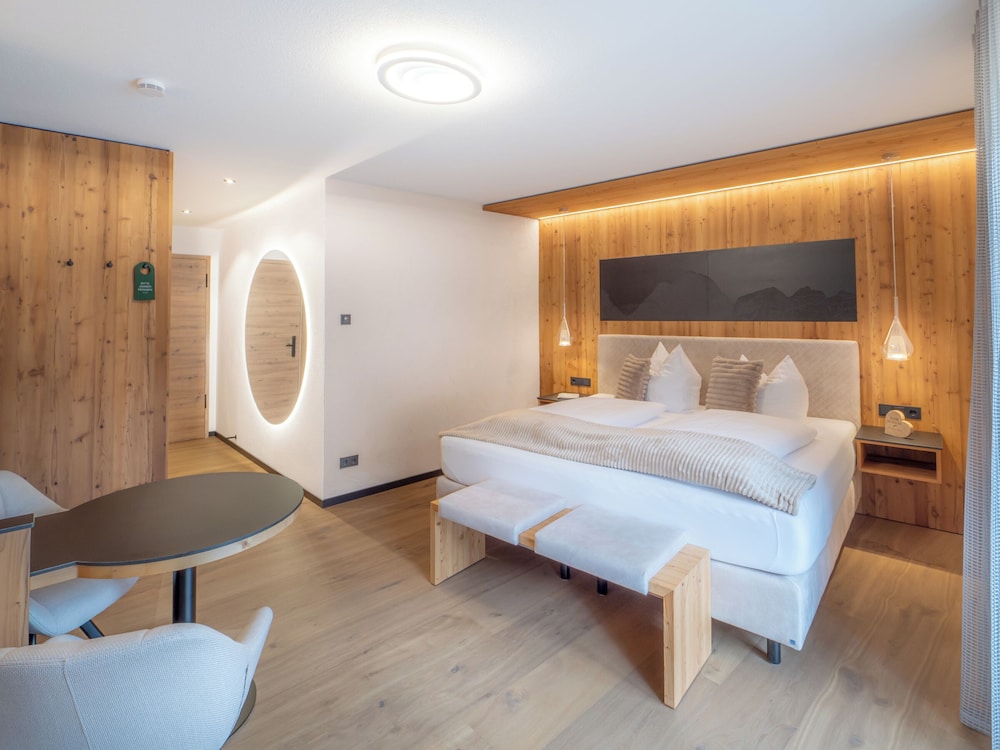 Deluxe Double Room, Balcony photo 2