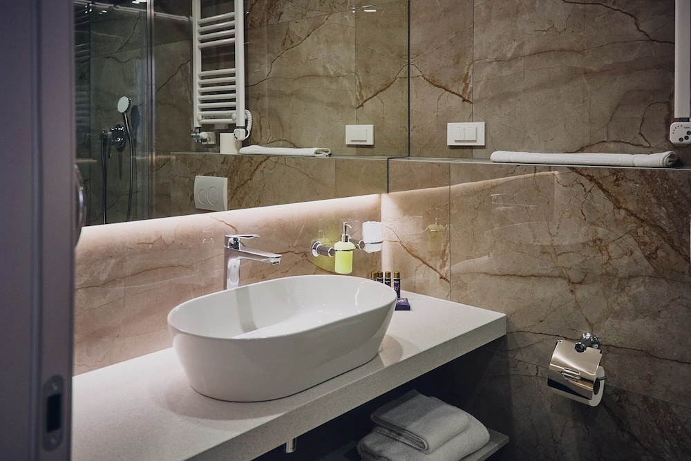 Superior Double Room - Photo 3