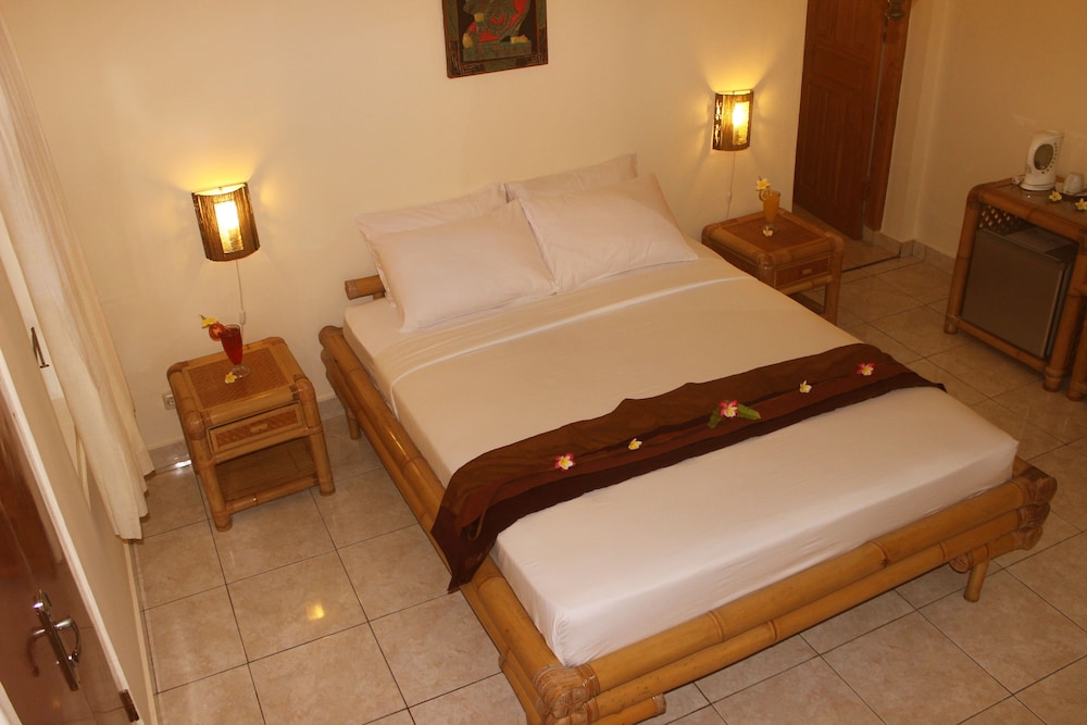 Basic Double Room, 2 Bedrooms photo 3