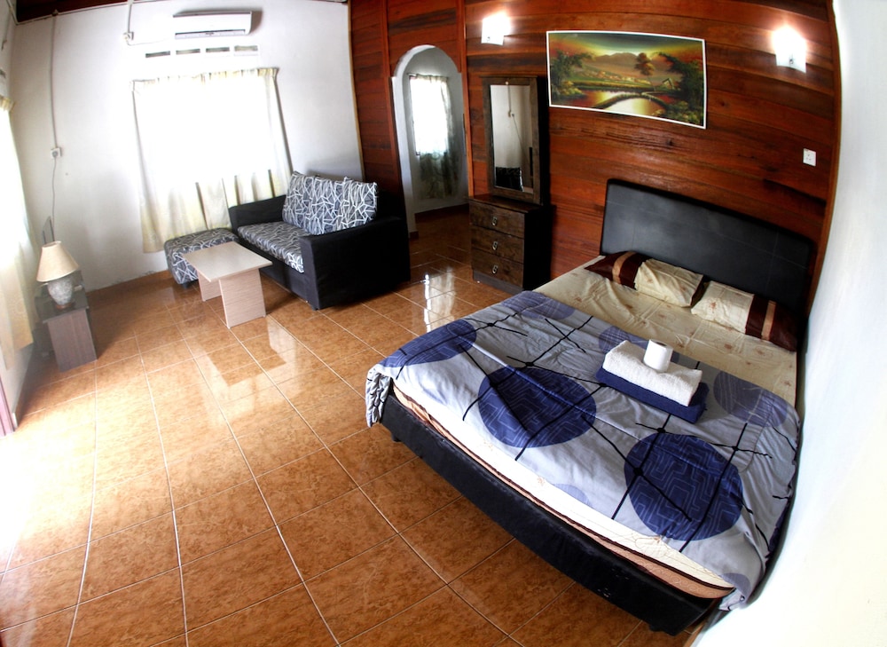 Studio House photo 1