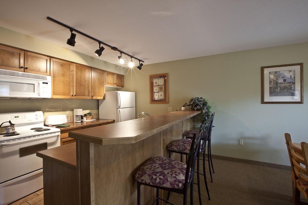 Suite, 1 Bedroom photo 2