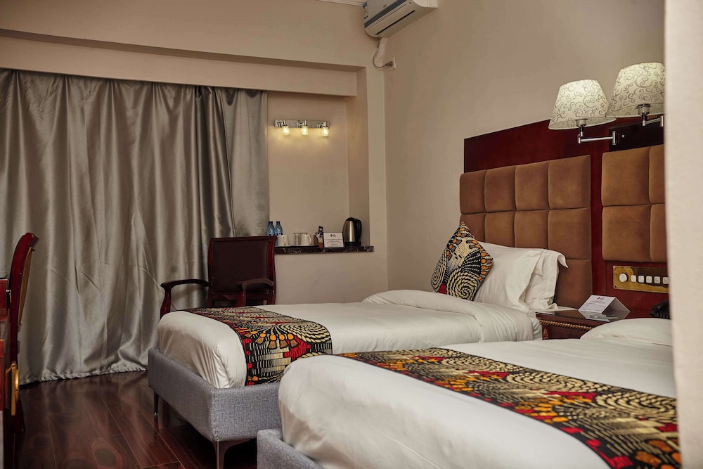 Standard Room, 2 Twin Beds, Non Smoking, City View photo 2