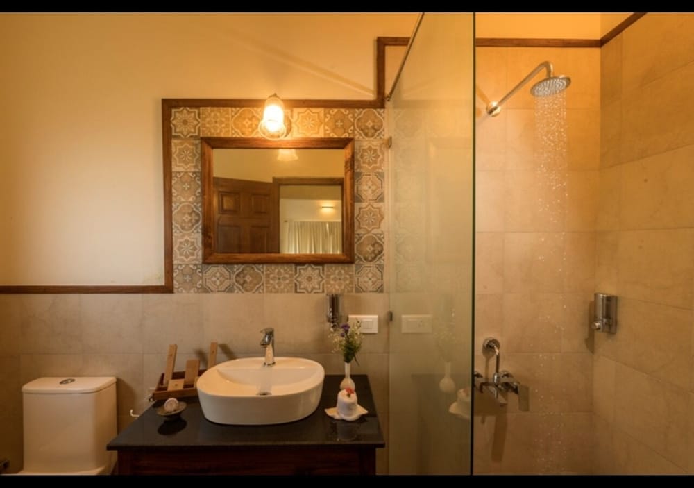 Basic Double Room, Balcony, Valley View photo 3