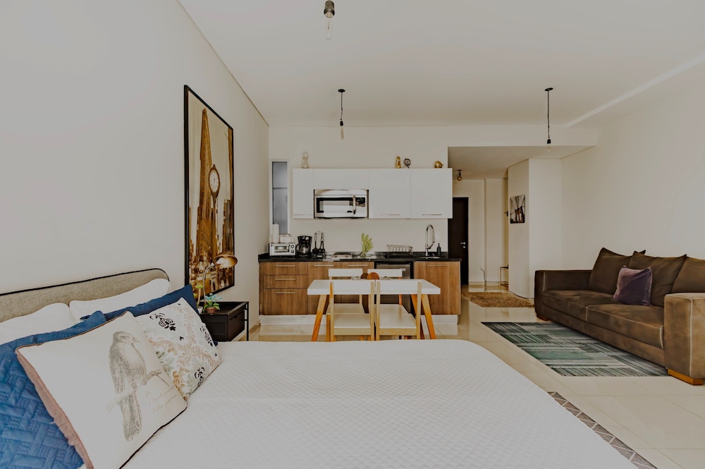 Deluxe Apartment, 1 Bedroom, City View, Tower photo 1