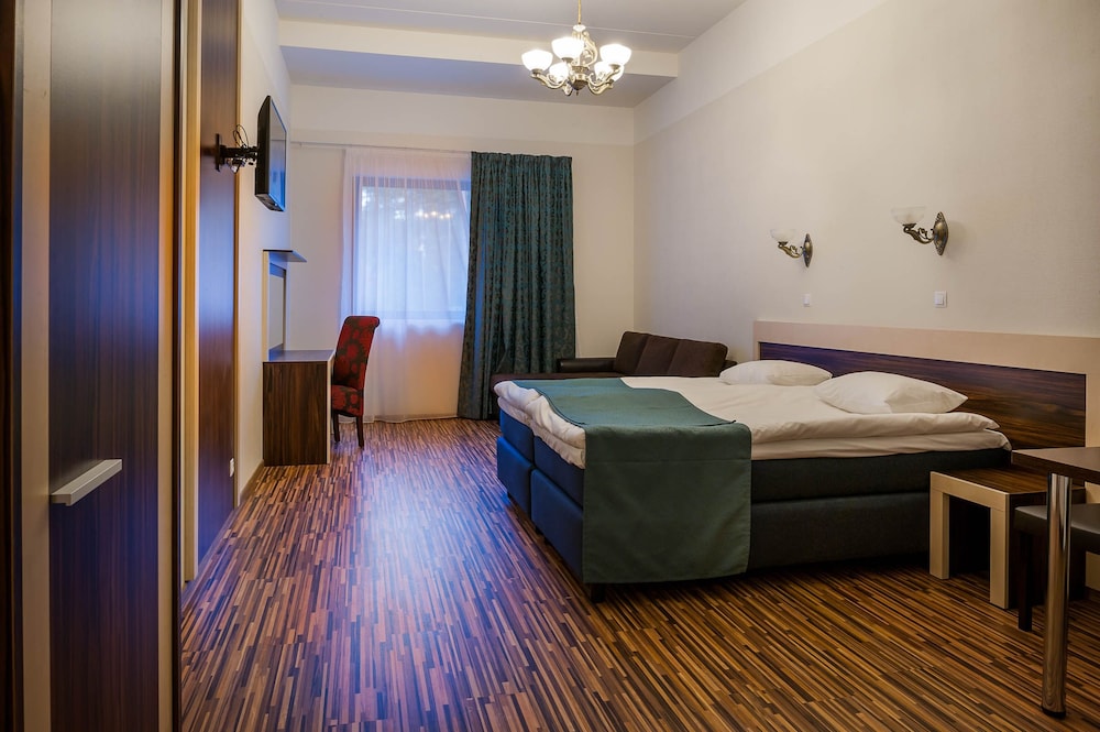 Triple Room, Park View photo 1