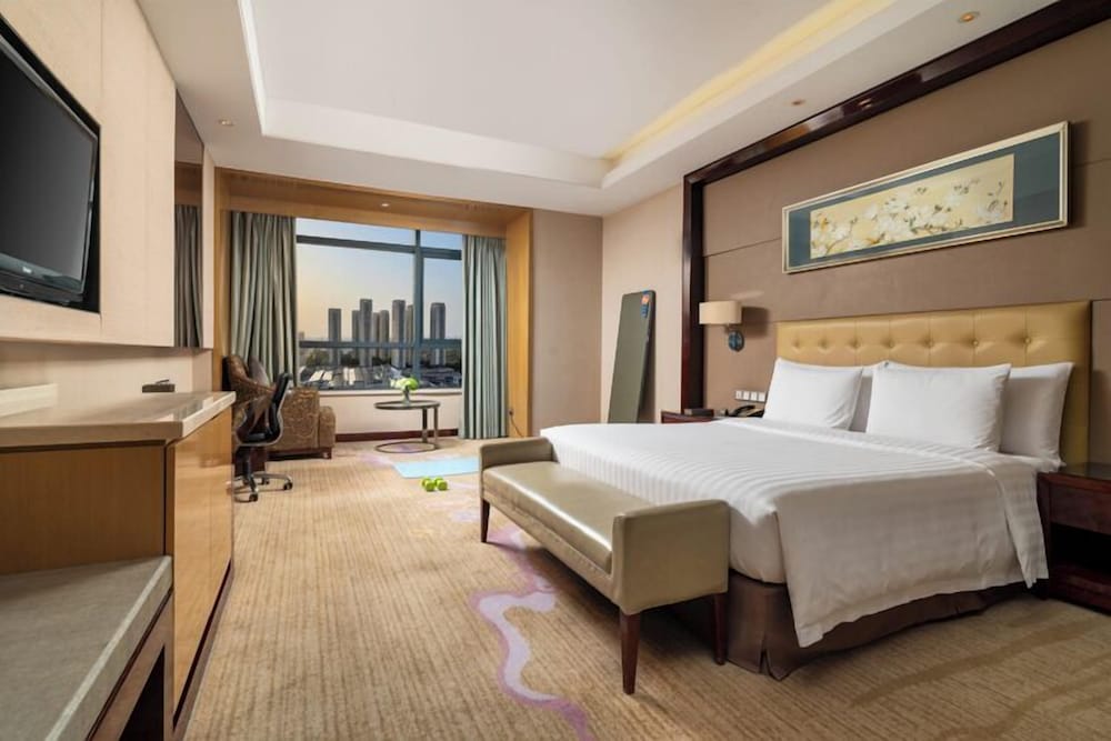 Grand King Room