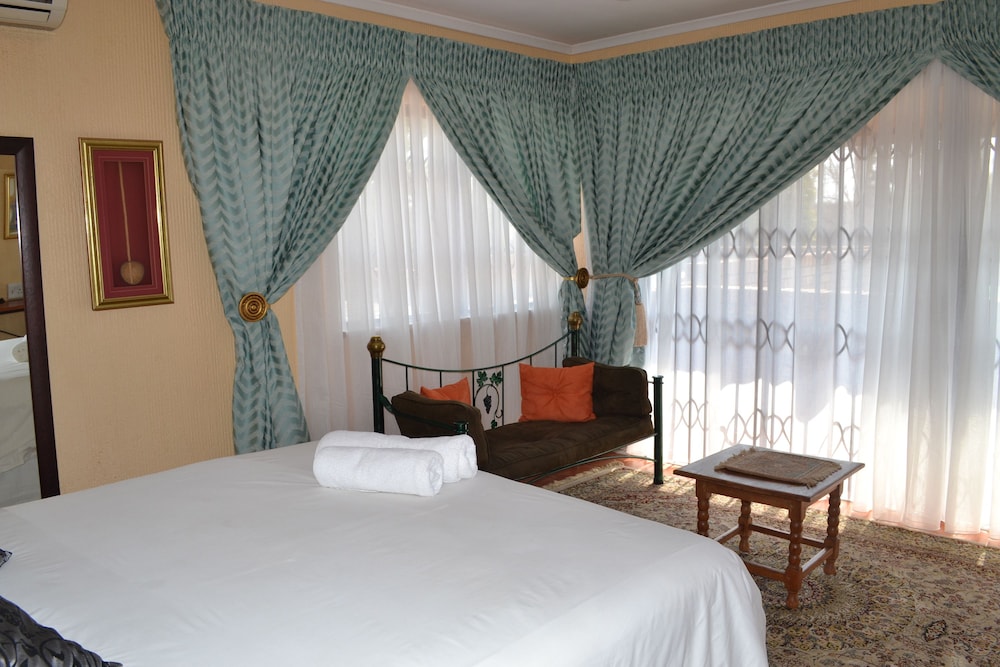 Comfort Room, 1 Bedroom (Double Room (Bath & Shower)) photo 3