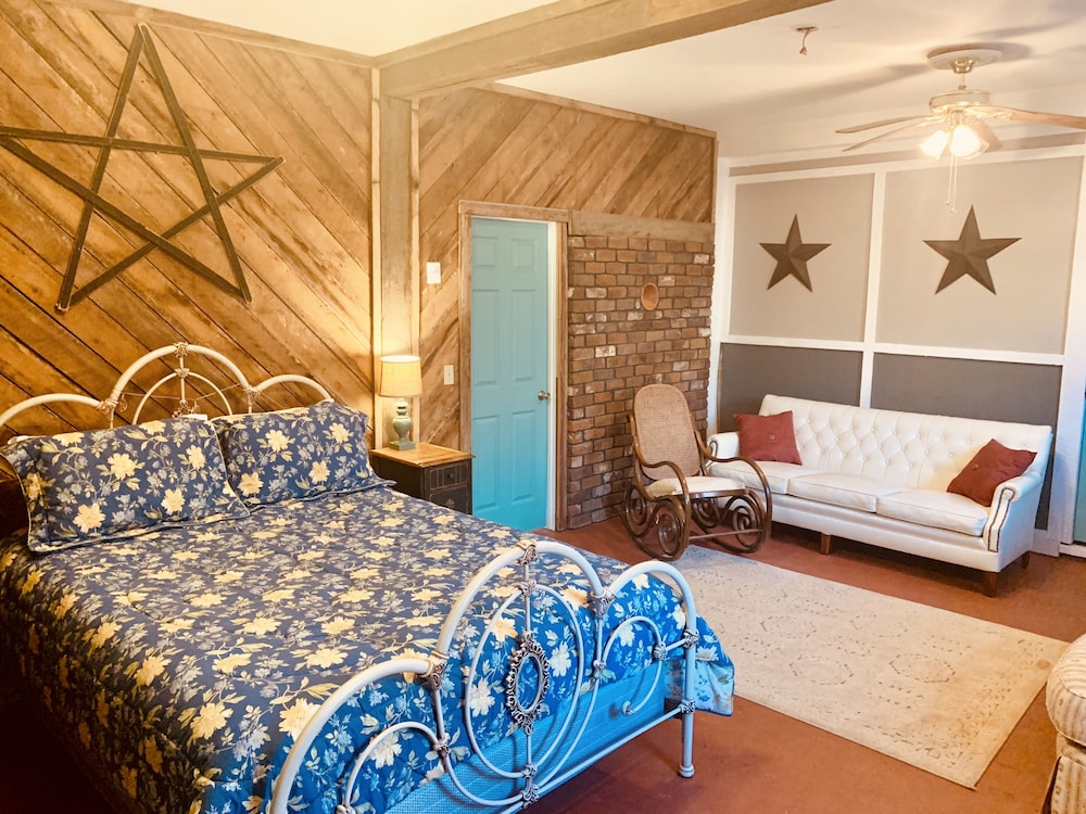 Superior Suite, 2 Bedrooms, Mountain View photo 1