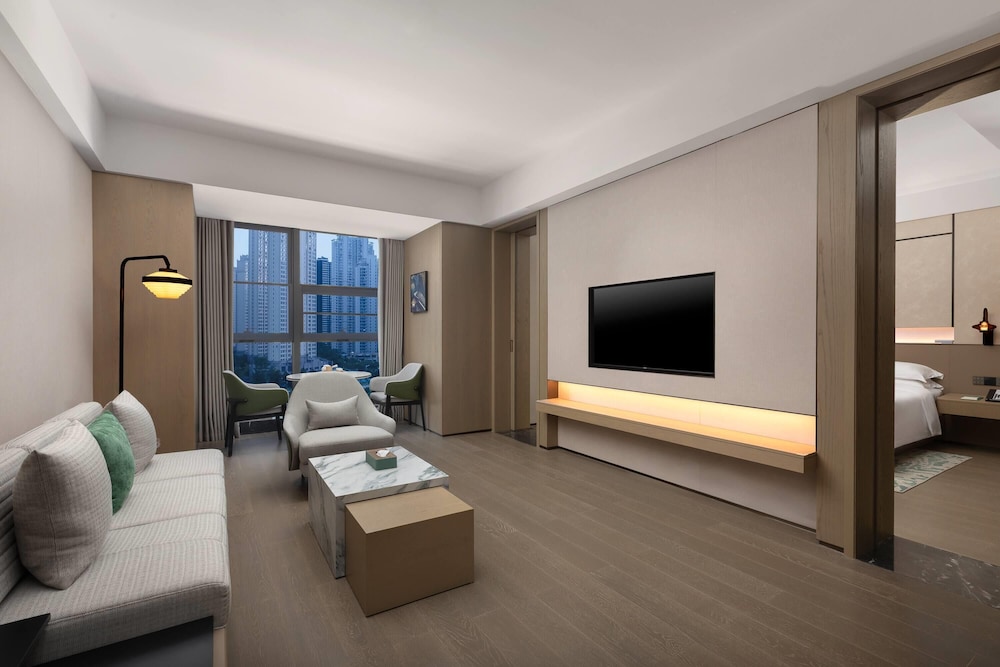 Executive Suite, 1 King Bed, Non Smoking
