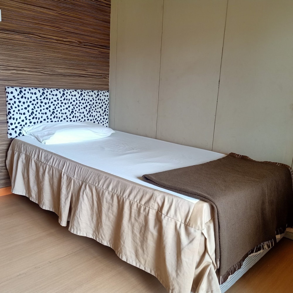 Twin Room, Shared Bathroom