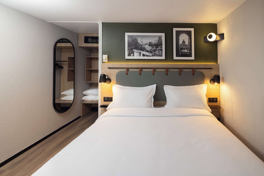 Standard Room, Multiple Beds, Connecting Rooms - Photo 3