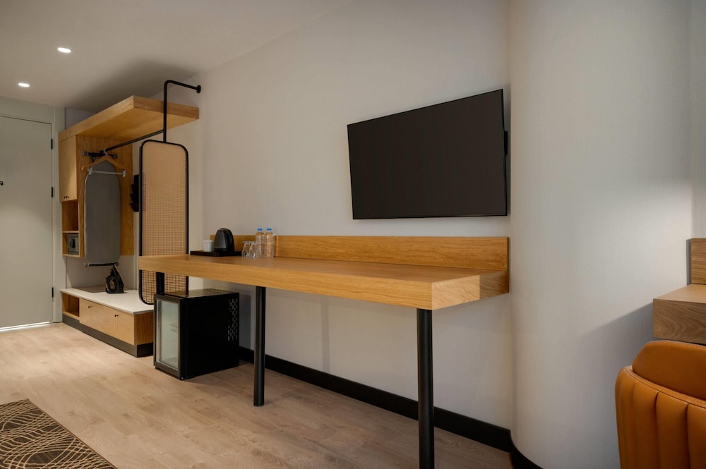 Deluxe Room, 2 Twin Beds, City View photo 2