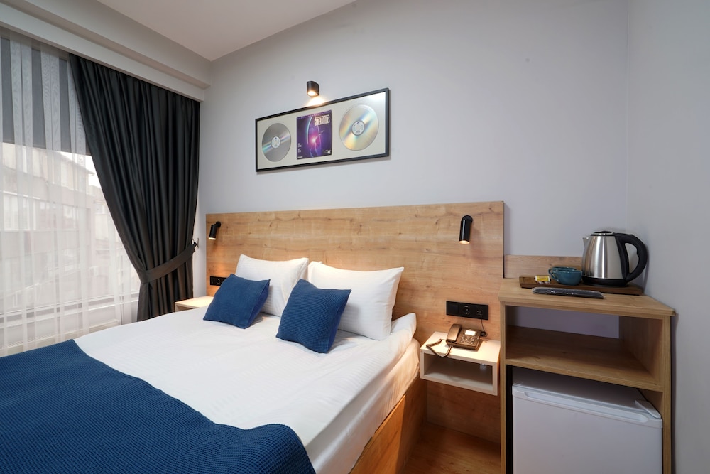 Standard Room photo 2